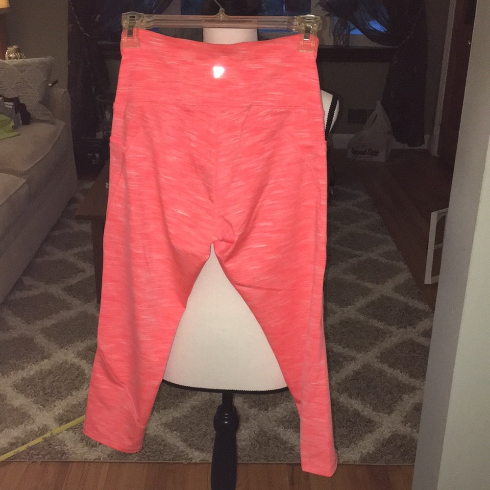 Old Navy Active Elevate Orange Capris Leggings. S… - image 7